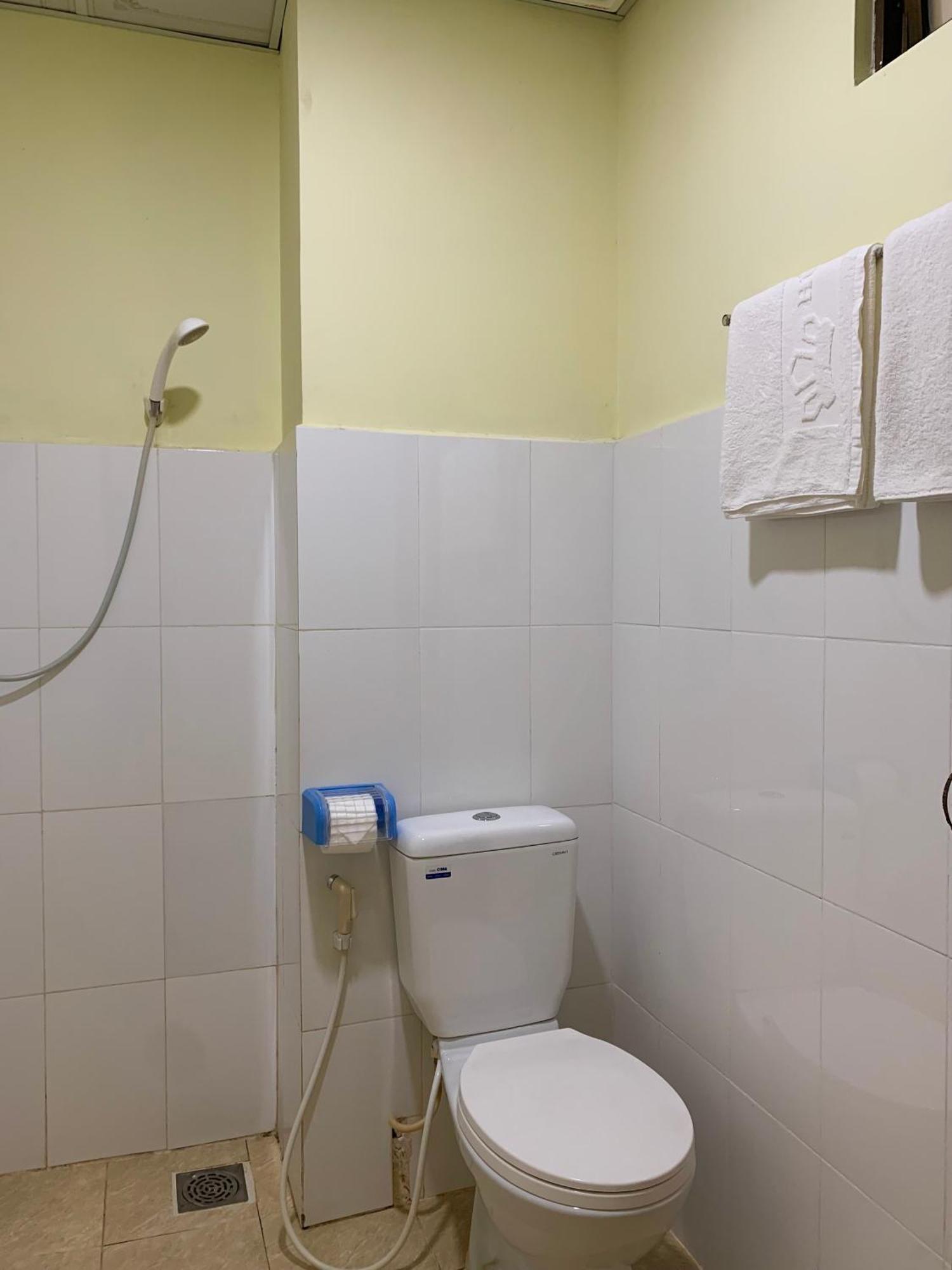 Hung Vuong Hotel Ben Tre Exterior photo