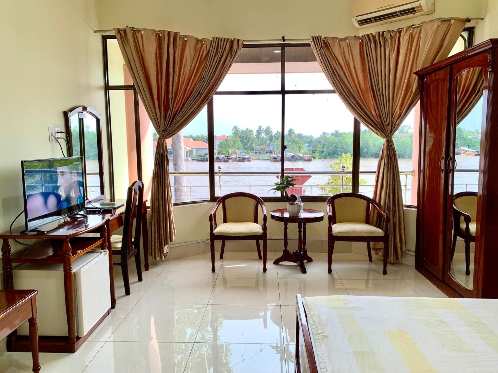 Hung Vuong Hotel Ben Tre Exterior photo